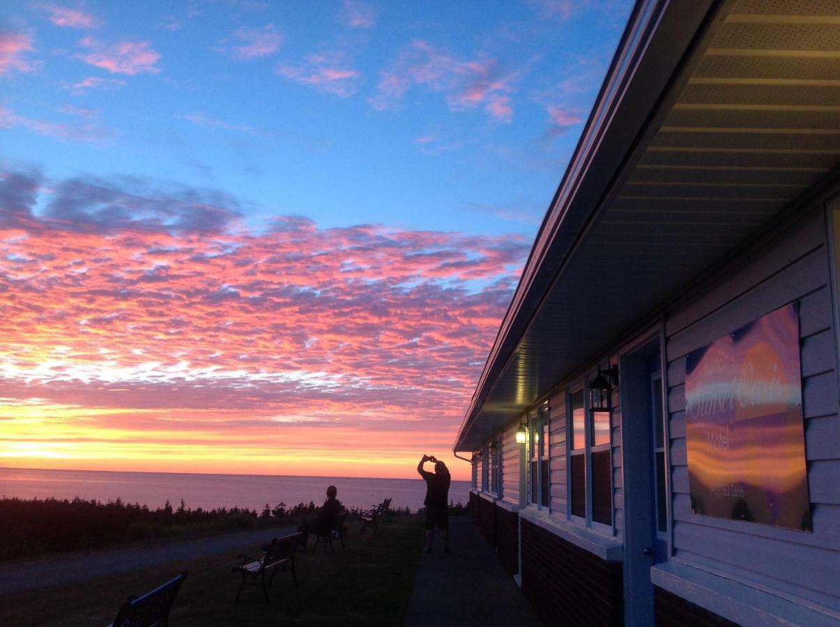 Burton'S Sunset Oasis Motel Bay Saint Lawrence ภายนอก รูปภาพ